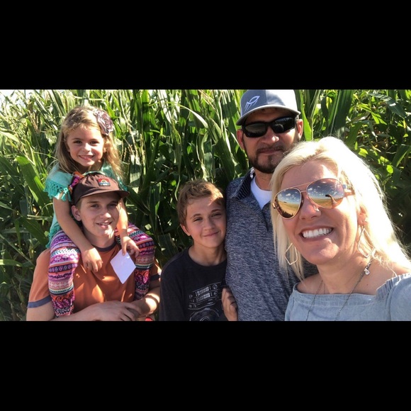 Meet your posher - Picture 5 of 5